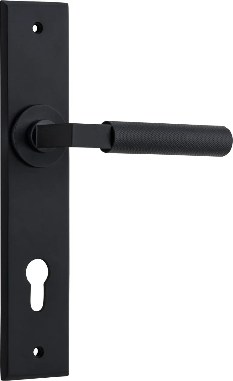 Brunswick Lever - Chamfered Backplate - Entry Point - Iver - Matt Black - Door Levers