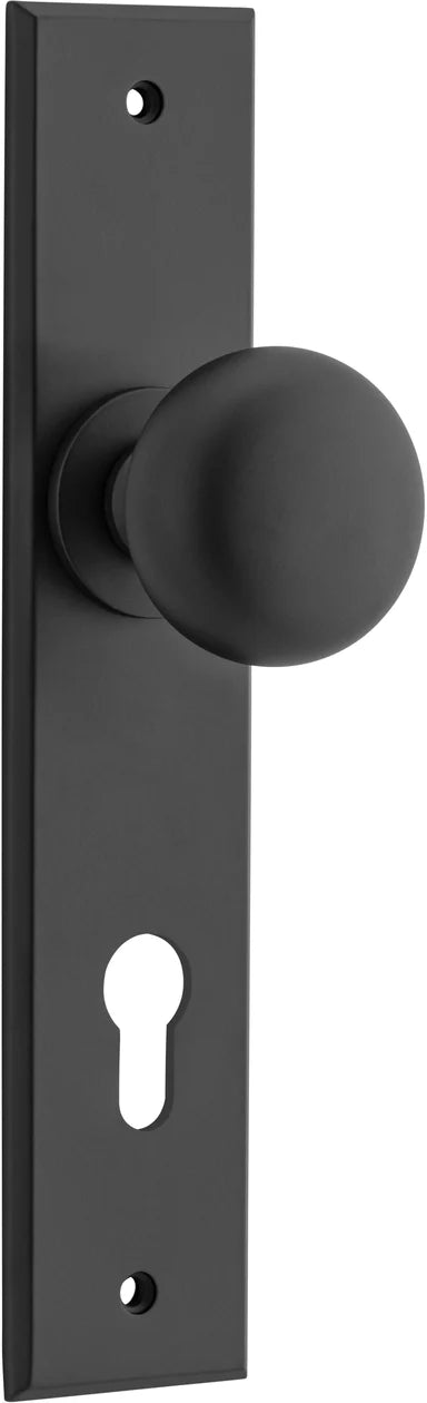 Cambridge Knob - Chamfered Backplate - Entry Point - Iver - Matt Black - Door Knobs