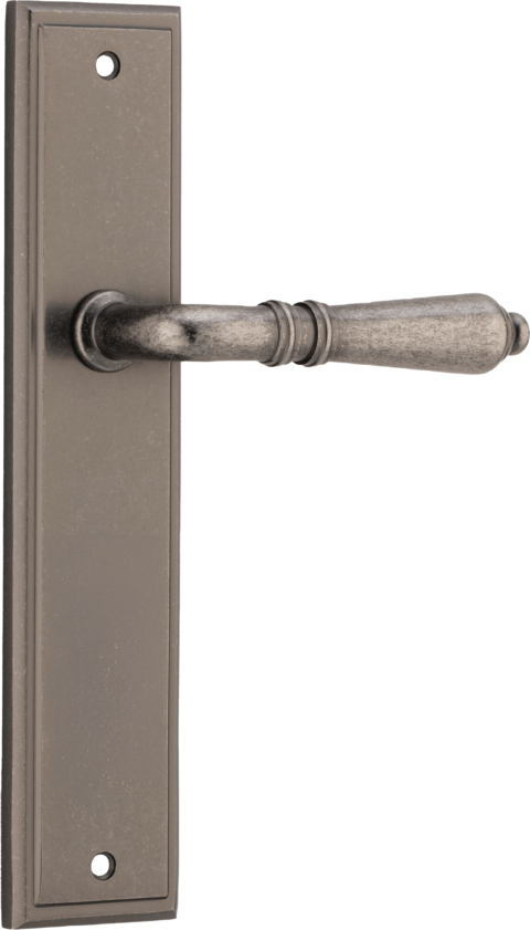 Sarlat Stepped Backplate