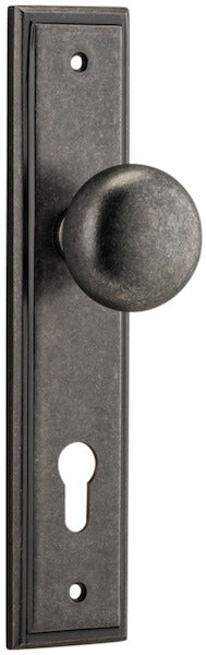 Cambridge Knob - Stepped Backplate - Entry Point - Iver - Distressed Nickel - Door Knobs