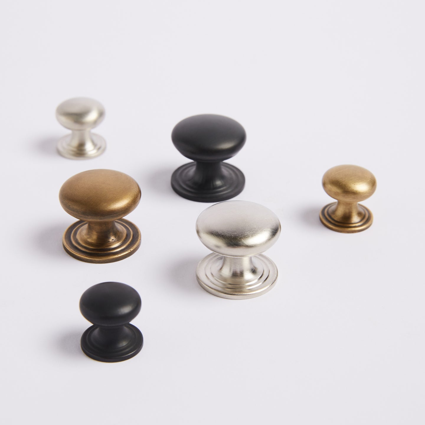 Kew Knob - Satin Nickel by Hepburn