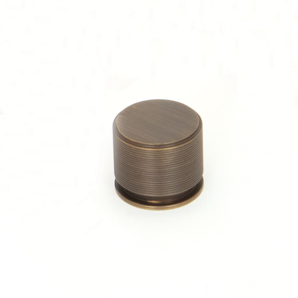 Momo Sussex Solid Brass Knob