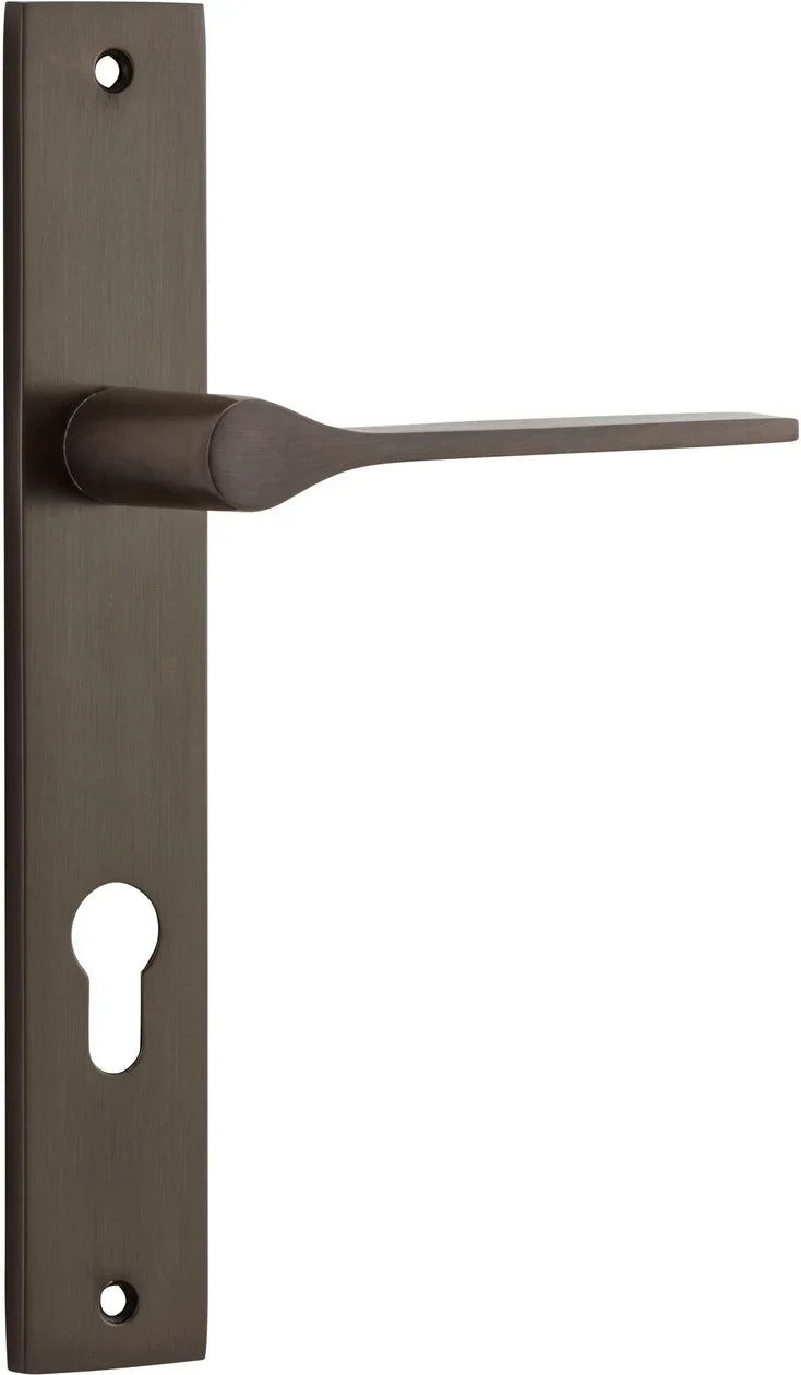 Como Lever - Rectangular Backplate - Entry Point - Iver - Signature Brass - Door Levers