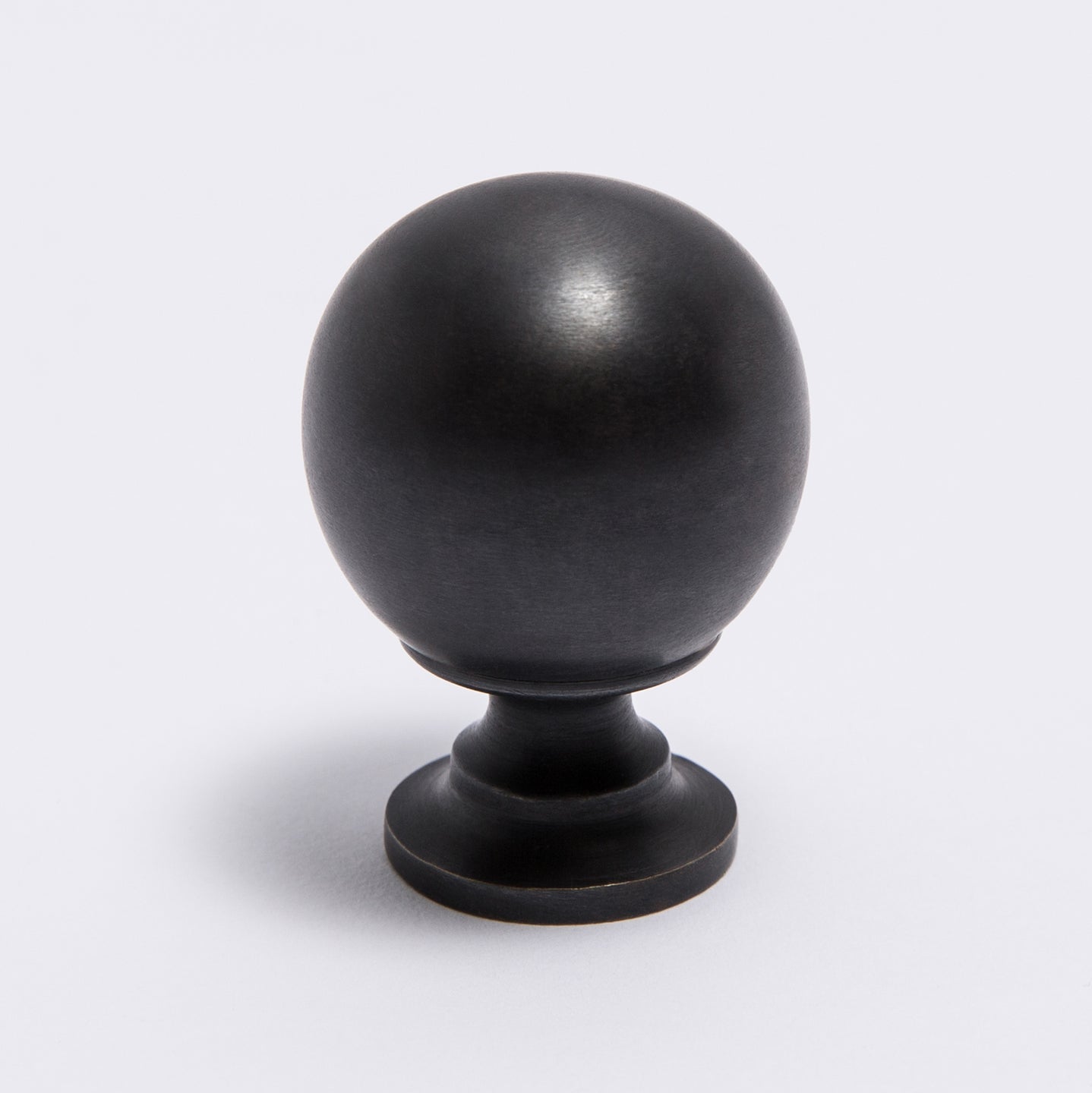 Surrey Knob - Scorched Black By Hepburn