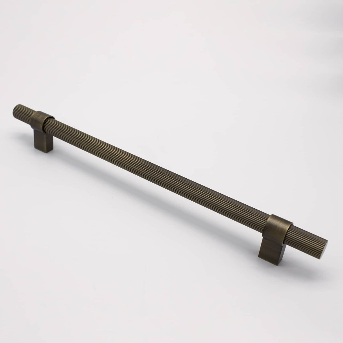 Aged Brass Fluted Pull - Cassandra - Manovella - Entry - Point - CABCAS290AG - Manovella