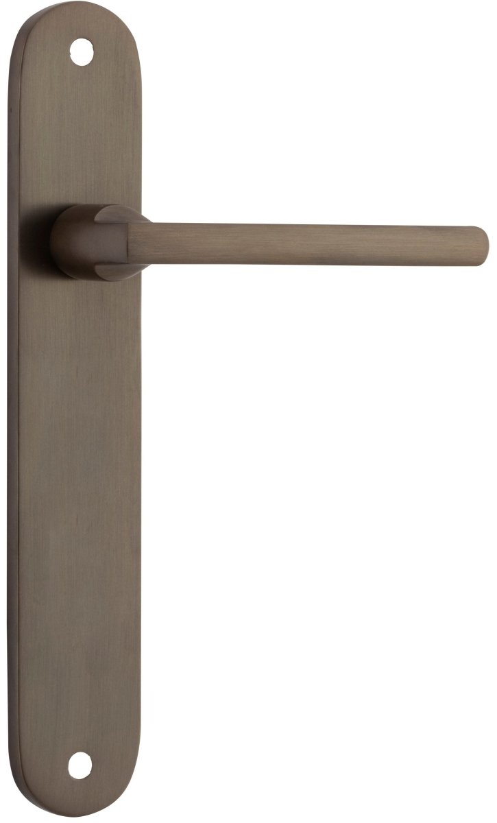 Baltimore Lever - Oval Backplate - Entry Point - Iver - Signature Brass - Door Levers