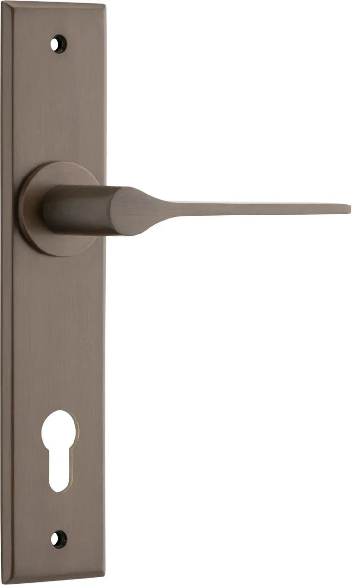 Como Lever - Chamfered Backplate - Entry - Point - 10758E85 - Iver