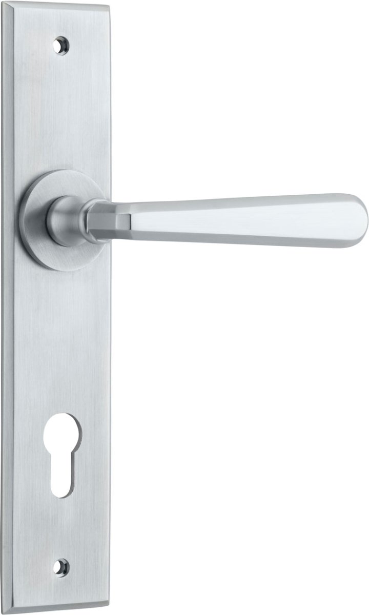 Copenhagen Lever - Chamfered Backplate - Entry Point - Iver - Brushed Chrome - Door Levers