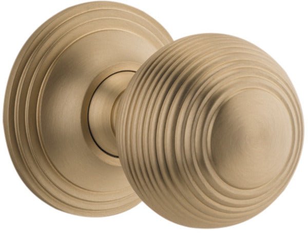 Guildford Knob - Round Rose - Entry Point - Iver - Brushed Brass - Door Knobs