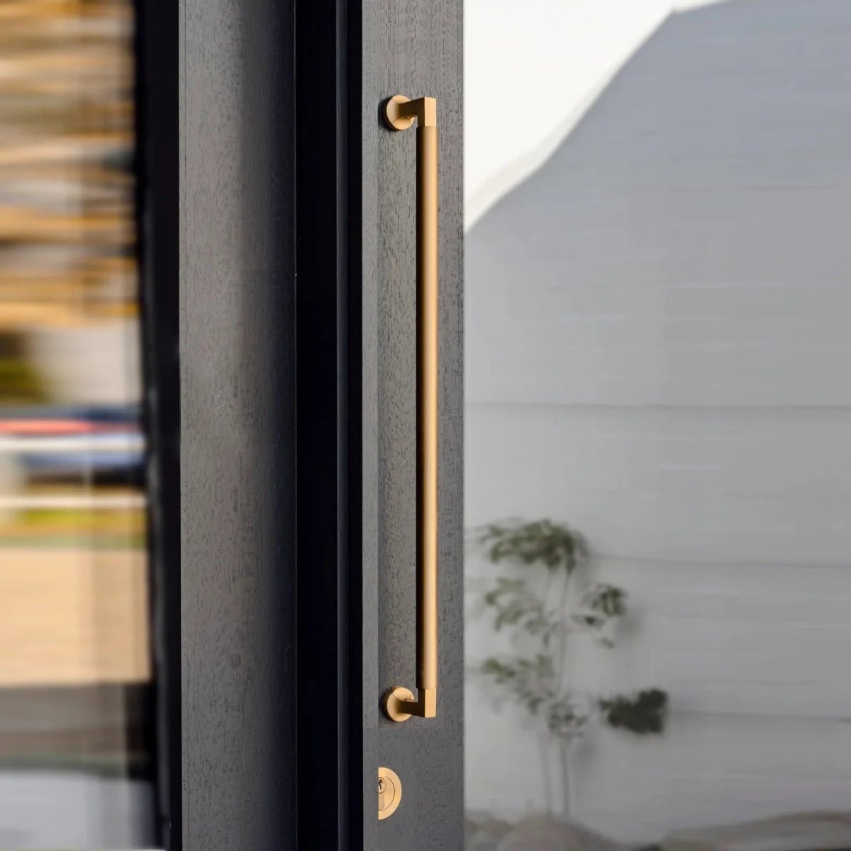 IVER Berlin Solid Brass Pull Handles – Multiple Finishes Available - Entry - Point - 9422 - Iver