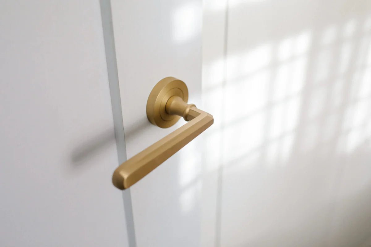 IVER Copenhagen Solid Brass Round Rose Door Handle – Multiple Finishes Available - Entry - Point - 20801 - Iver