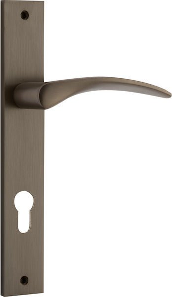 Oxford Lever - Rectangular Backplate - Entry Point - Iver - Signature Brass - Door Levers