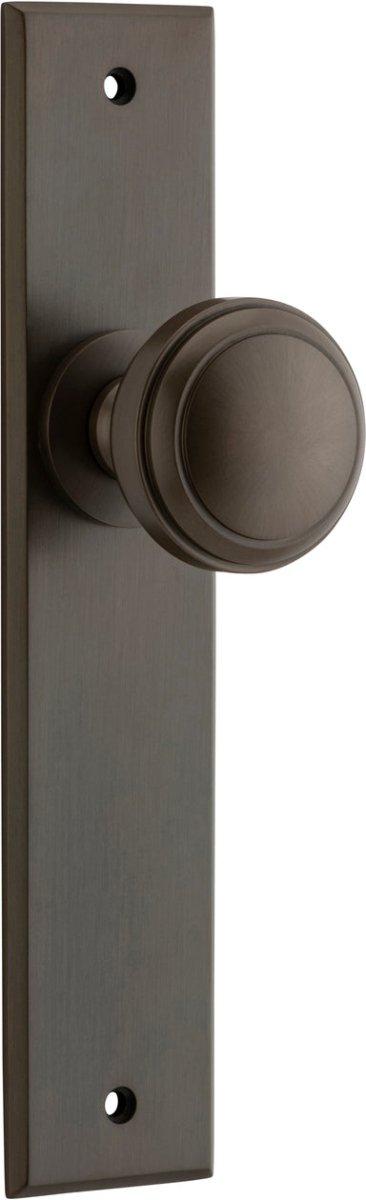 Paddington Knob - Chamfered Backplate - Entry Point - Iver - Signature Brass - Door Knobs