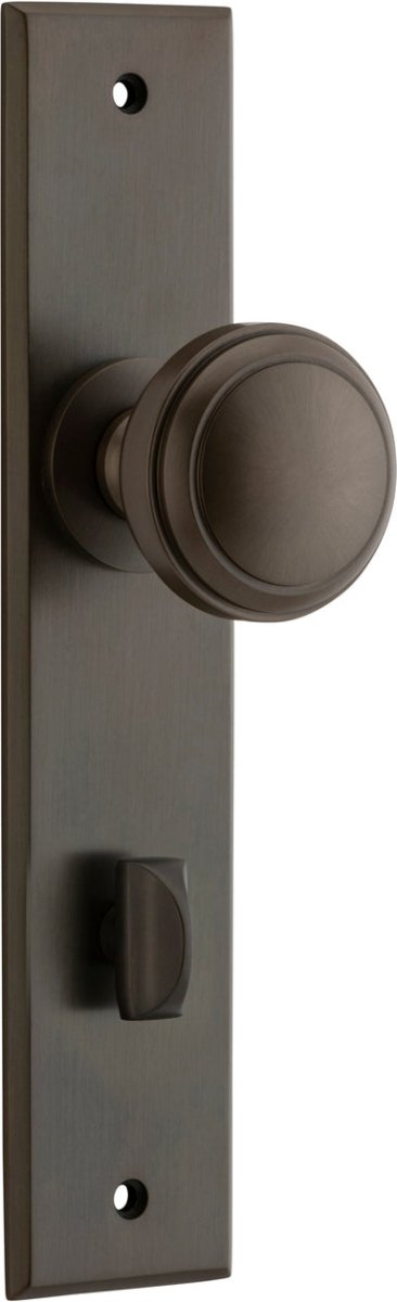 Paddington Knob - Chamfered Backplate - Entry Point - Iver - Signature Brass - Door Knobs